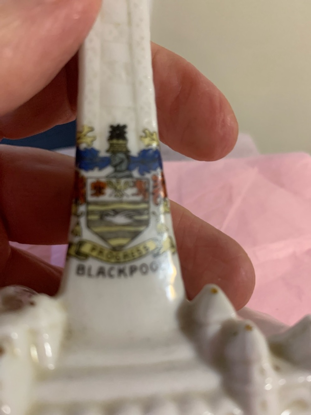 Vintage Blackpool Ceramic Tower Souvenir Figurine - White with Gold Accents - Picture 3 of 9